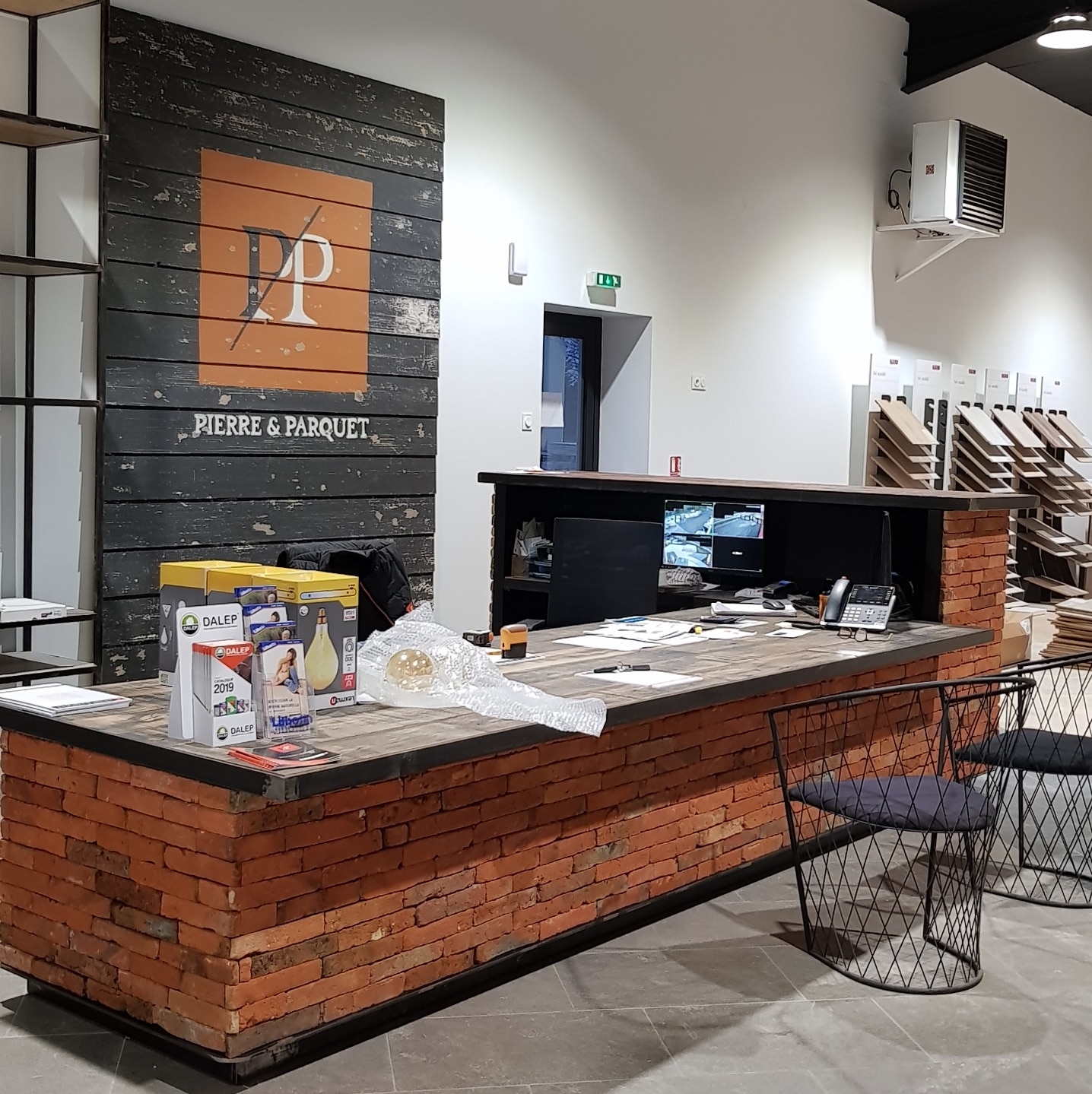 Pierre et Parquet Laval | Notre magasin à Laval (53)