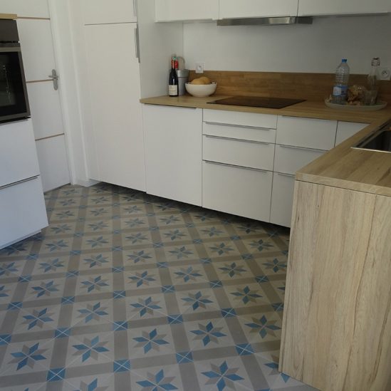 carreaux de ciment étoile dans une cuisine