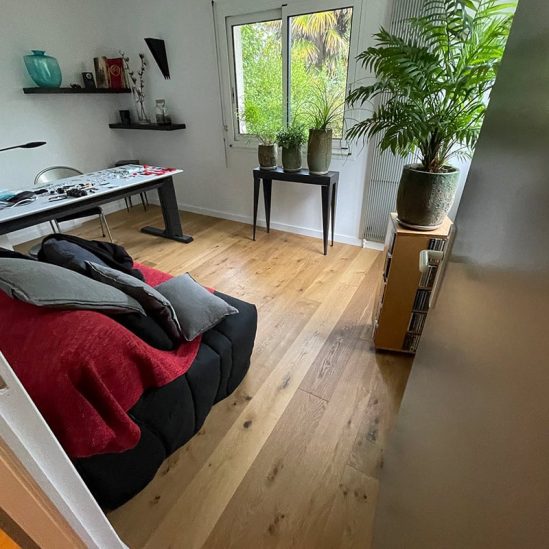 réalisation d'une chambre avec le parquet brousse contrecollé