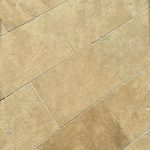 dallage travertin beige au soleil