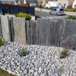 Palis en schiste avec rives sciés