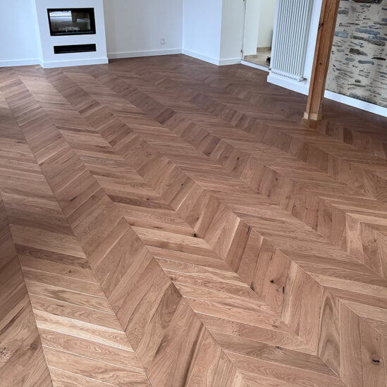 Focus sur le Parquet massif village