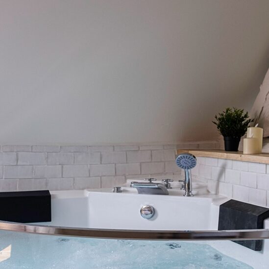 réalisation bejmat blanc jacuzzi