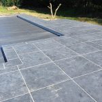 terrasse en pierre bleue poncé