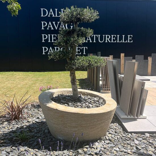 Bac pour un arbre en pierre calcaire