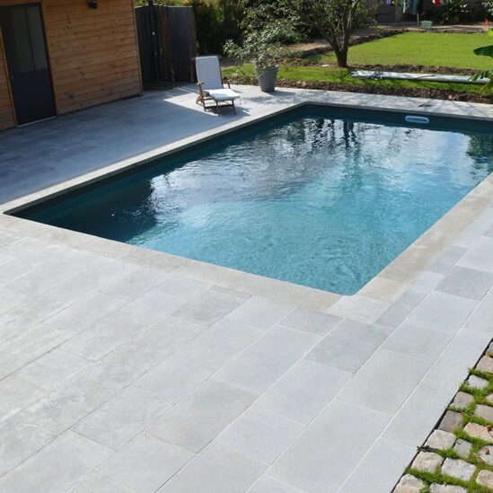 Piscine en dallage argos gris format longueurs libres