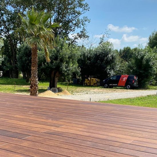 Terrasse en bois exotique de la marque MOSO