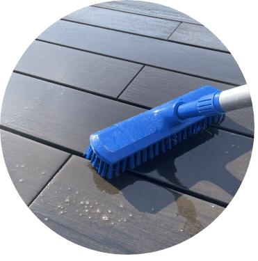 nettoyage brosse terrasse bambou