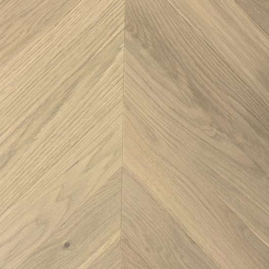 Parquet point de hongrie St jean finition vernis brossé