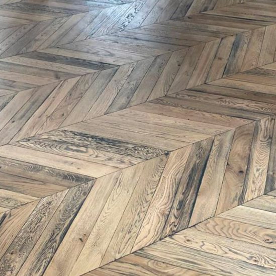 Réalisation du parquet vieilli Vendôme noir