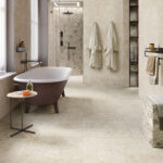 Elysian Desert Stone format 60x60 cm en intérieur