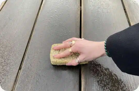 étape 4 rinçage du produit à l'eau clair et séchage selon le temps indiqué