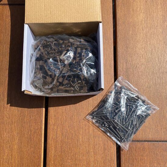 Clips asymétrique + vis pour terrasse bambou nature