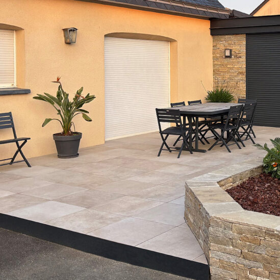 terrasse en carrelage Dijon Couches avec profilé