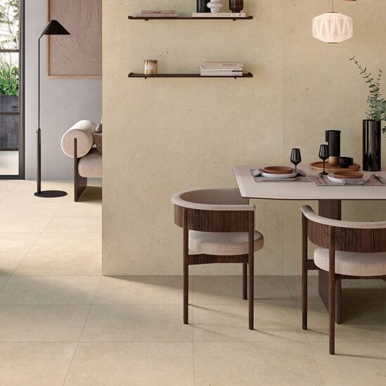 Carrelage Gold Catalan posé dans une cuisine en intérieur