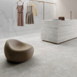 Format 120x120 cm du Travertino misty cross