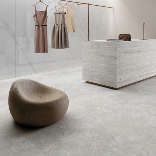 Format 120x120 cm du Travertino misty cross