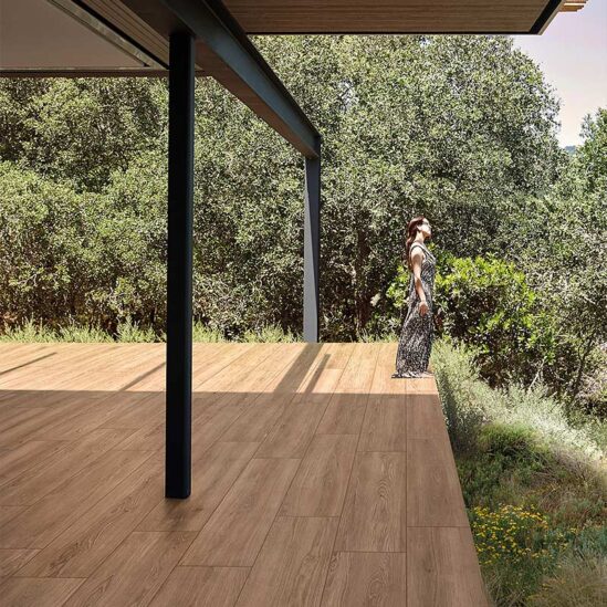 Le Oudh Laos installé en extérieur sur une terrasse