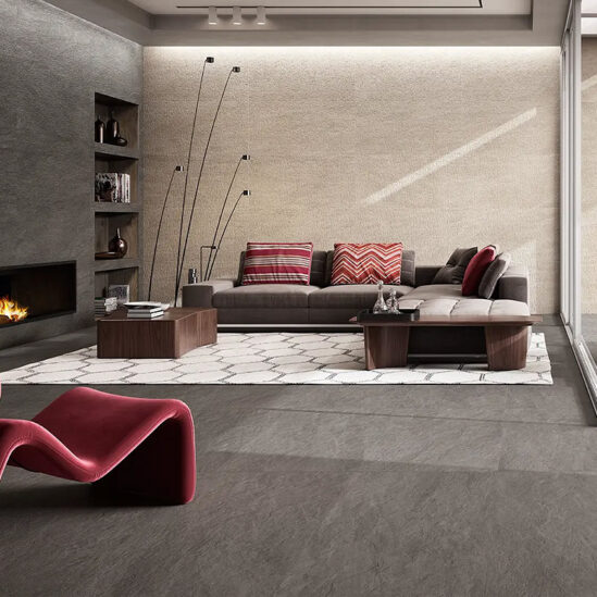 Norgestone Dark Grey dans un salon format rectangulaire