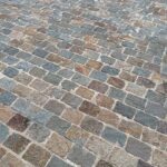 Pavés en pierre de porphyre multi