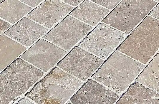 Travertin pour une allée en pavé