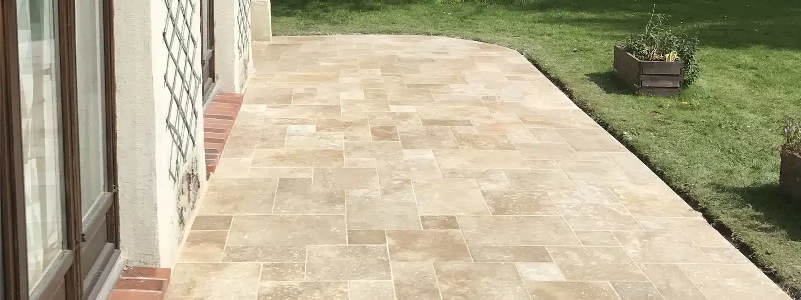 Exemple du budget d'une terrasse en Travertin