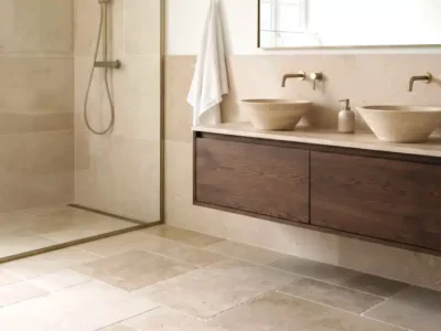 Quel travertin pour une salle de bain ?